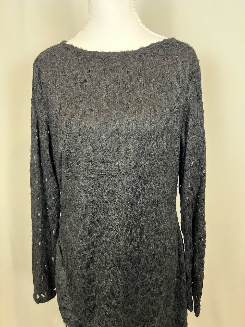 Long-Sleeve Black Lace Knit Dress with Side Ruched Tie - Picture 15 of 16